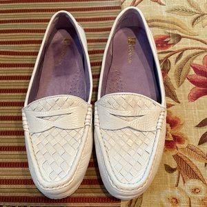 White Mountain White Penny Loafer Flats with Braided Front. Like New Size 8